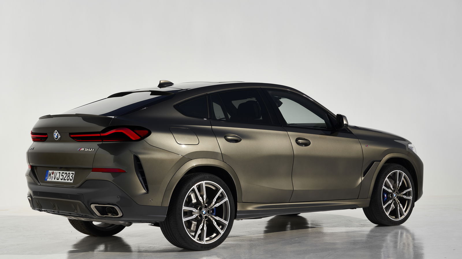 The New BMW X6 Has Optional Illuminated Kidney Grilles