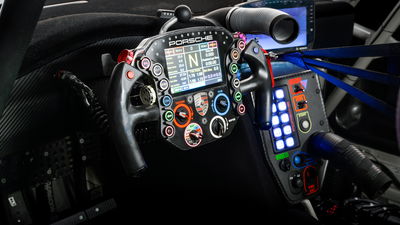 The Latest Mid-Engined Porsche 911 RSR Is Here With A 4.2 Flat-Six
