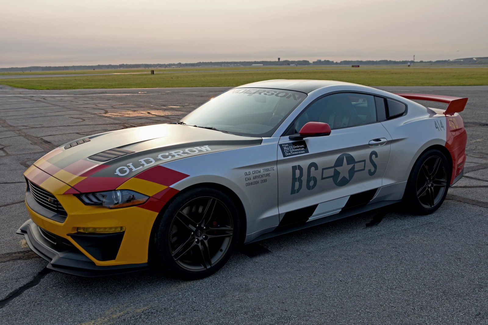 This Ford 'Old Crow' Mustang Pays Homage To A Legendary P-51 Pilot