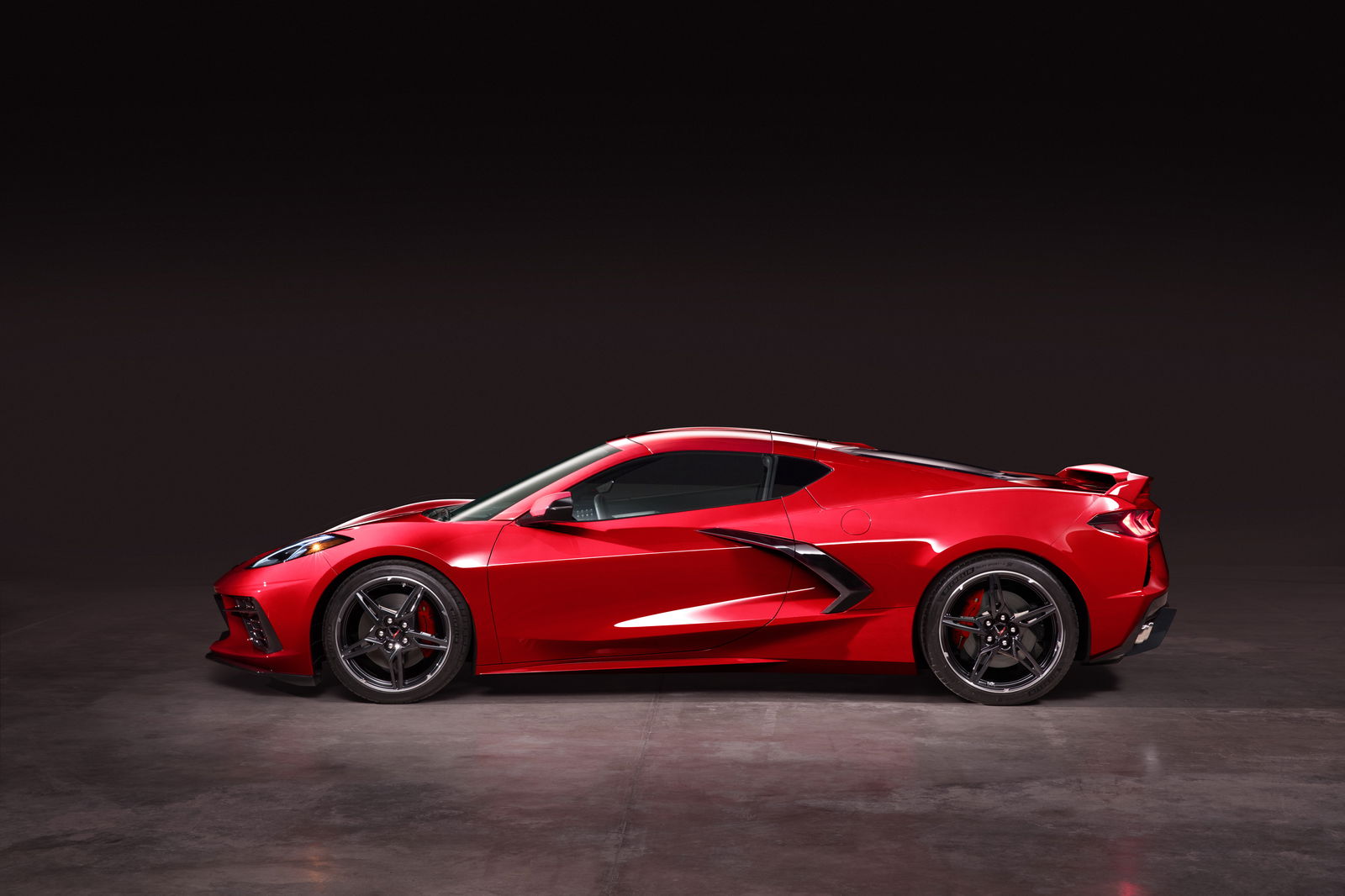 C8 Chevrolet Corvette Z06 Spotted Making Exotic Flat-Plane V8 Noises