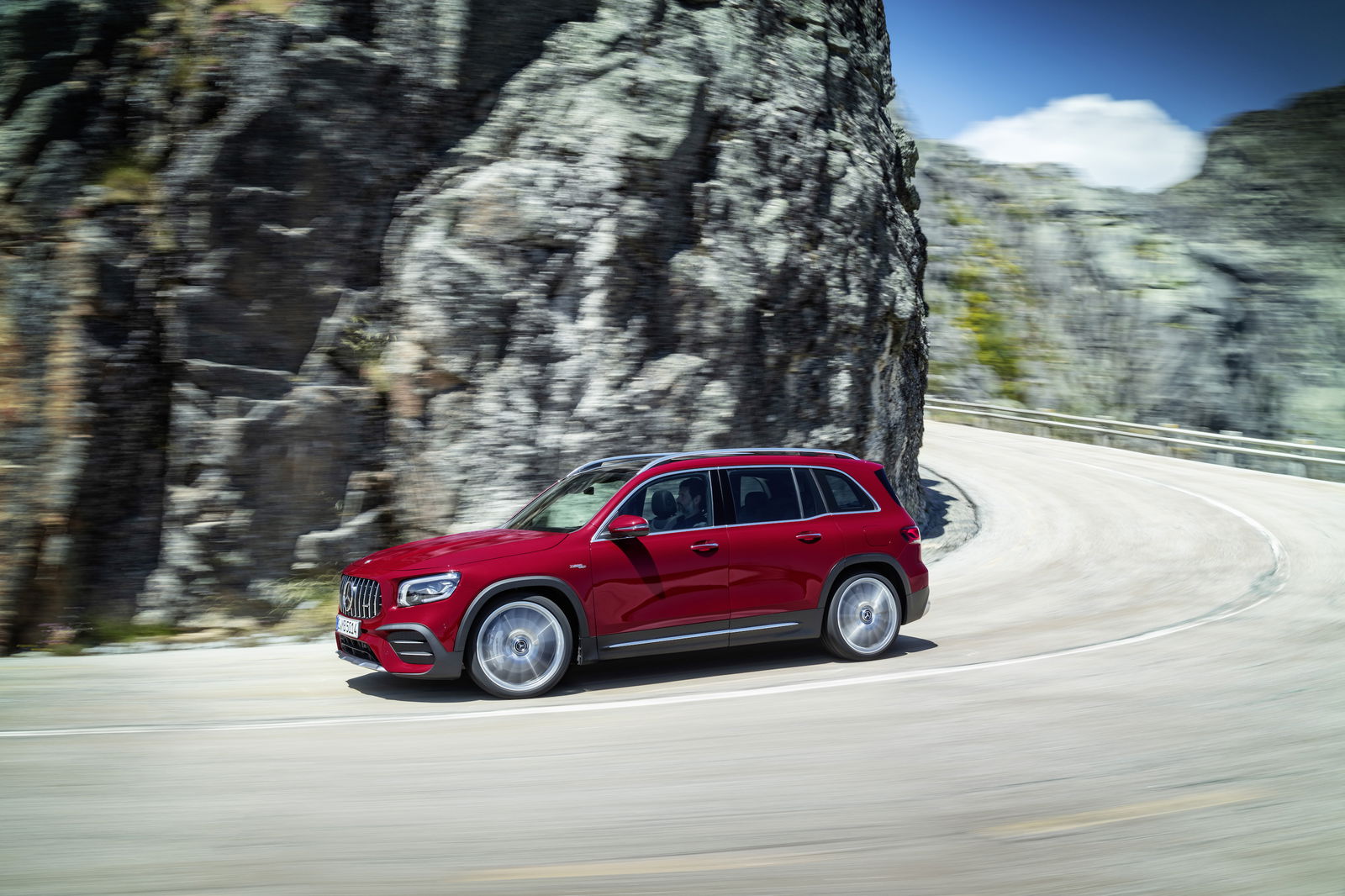 The Mercedes-AMG GLB 35 Is Another Way To Get Half-Fat Affalterbach Kicks