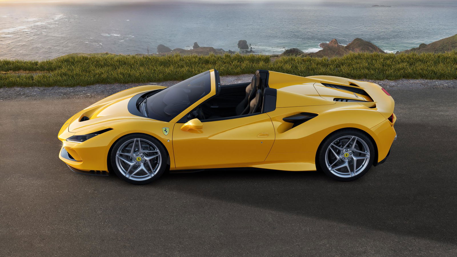 The Ferrari F8 Spider Is A Pista-Powered Drop-Top Supercar