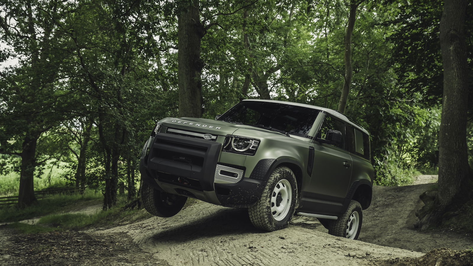 The All-New Land Rover Defender Looks Chunky, Dependable And Awesome
