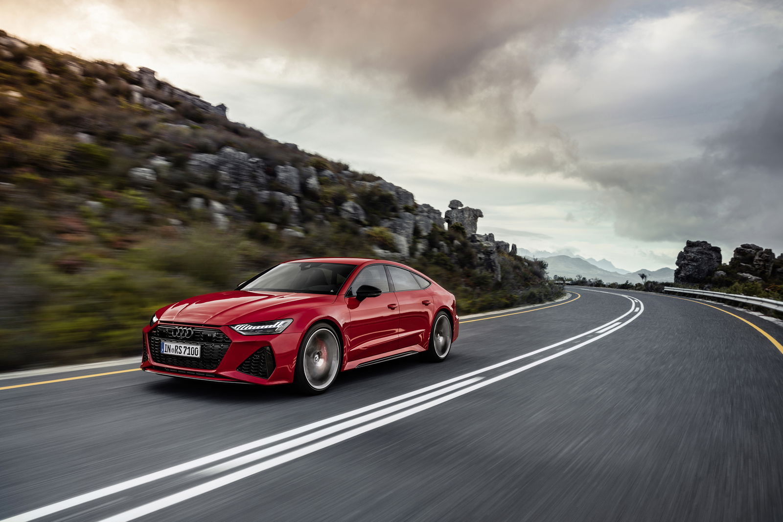 New Audi RS7 Lands With 592bhp And Many Angles