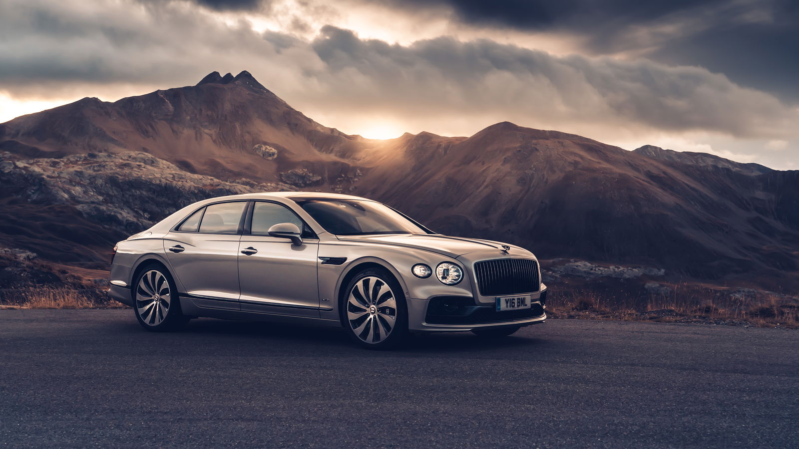 Bentley Flying Spur Review: Luxury Car King And Suprise Super Saloon Bruiser