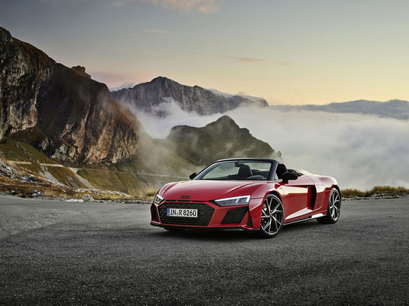 Would you prefer your Audi R8 V10 RWD as a coupe or Spyder?