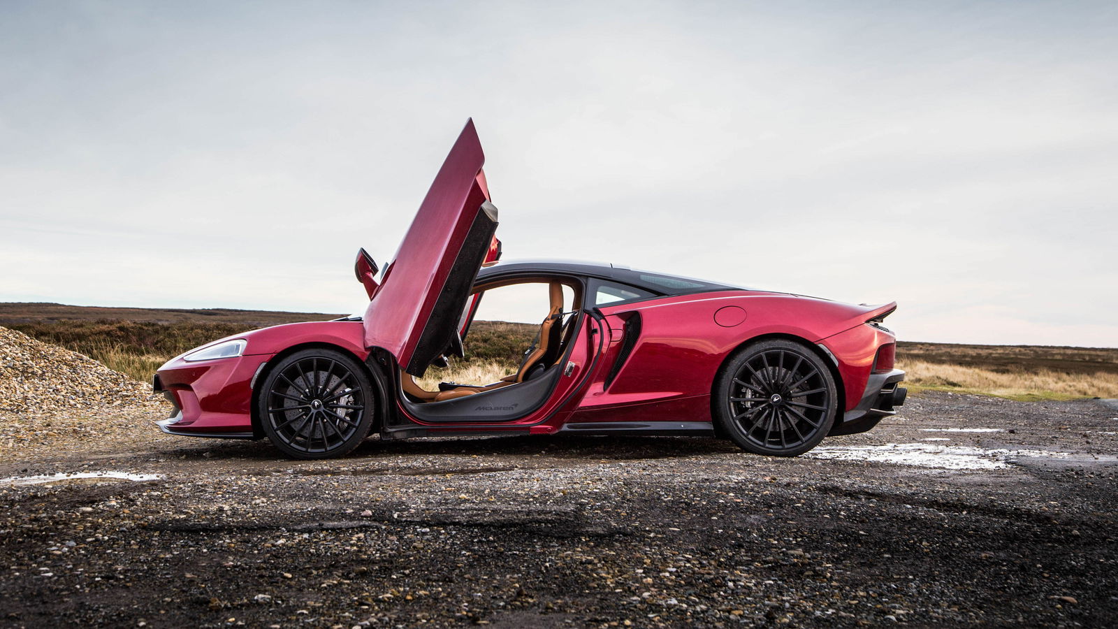 McLaren GT Review: The Most Confusing Supercar There Is?