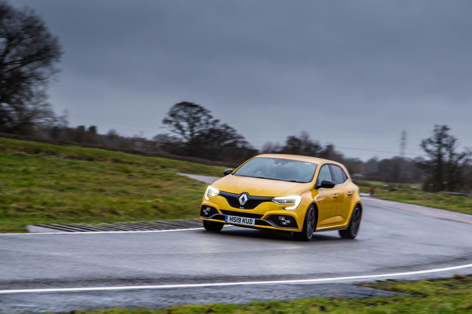 Renault Megane RS300 Trophy Vs RS280 Sport: Why Harder Isn't Always Better