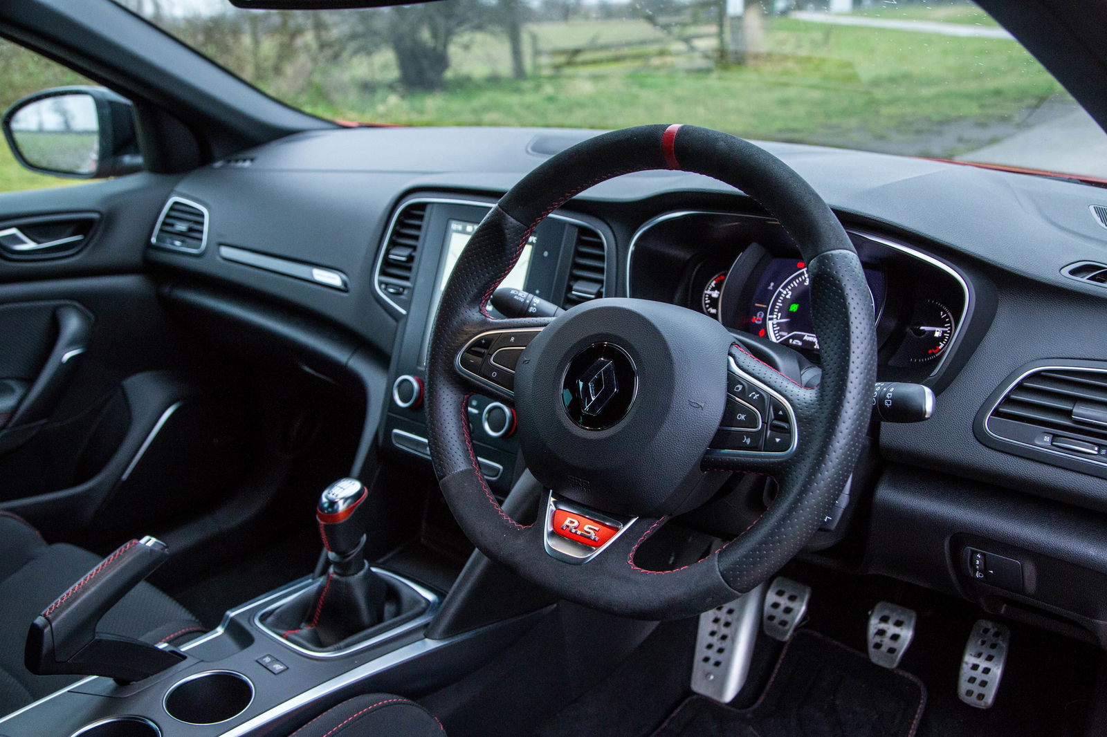 Renault Megane RS300 Trophy Vs RS280 Sport: Why Harder Isn't Always Better