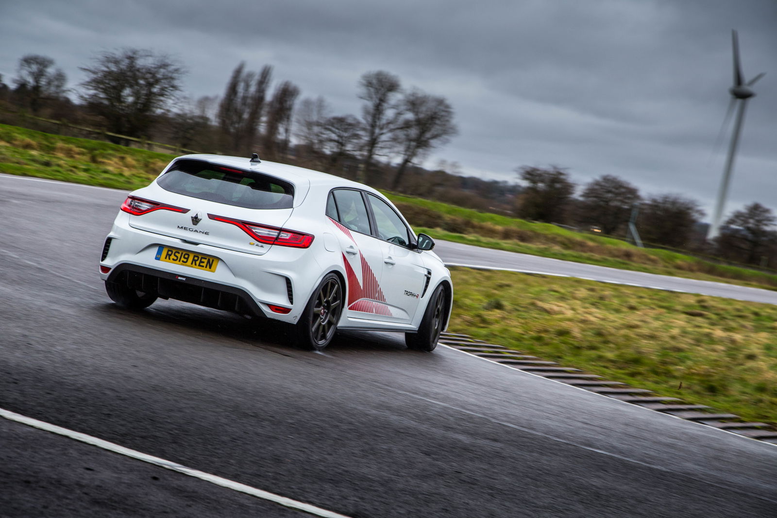 Renault Sport Megane R26.R Vs 275 And 300 Trophy - Why I'd Have The Oldest One