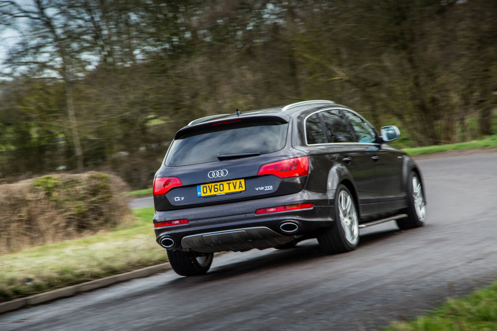 What It's Like Driving The 1000Nm Audi Q7 V12 TDI