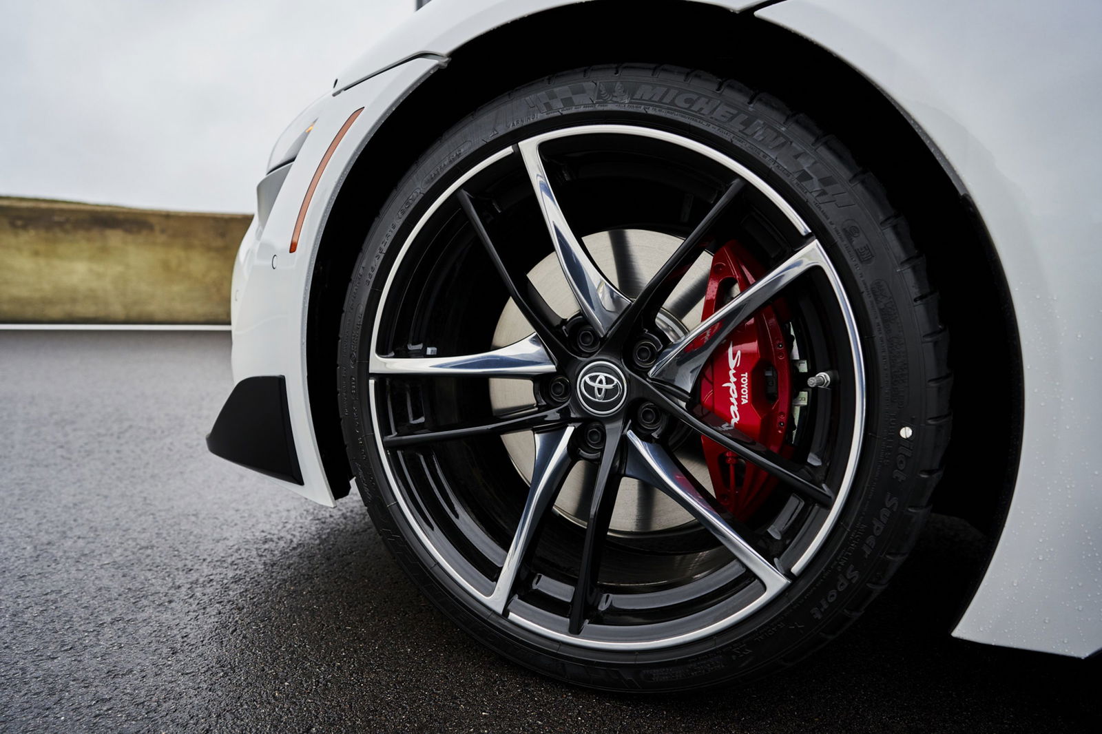 A91 Edition cars have Supra logos on the front brake calipers