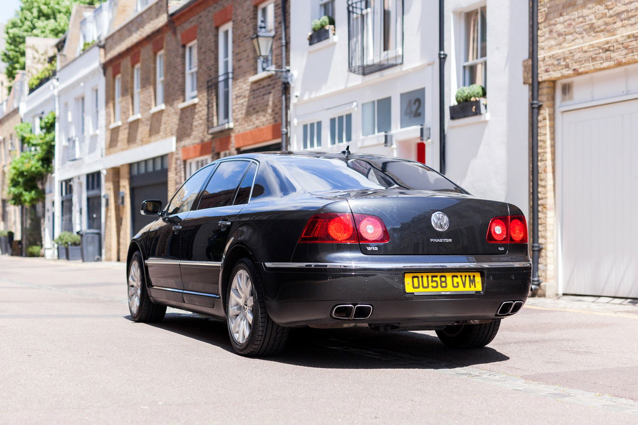This Stupidly Rare W12 Phaeton LWB Is Peak Volkswagen