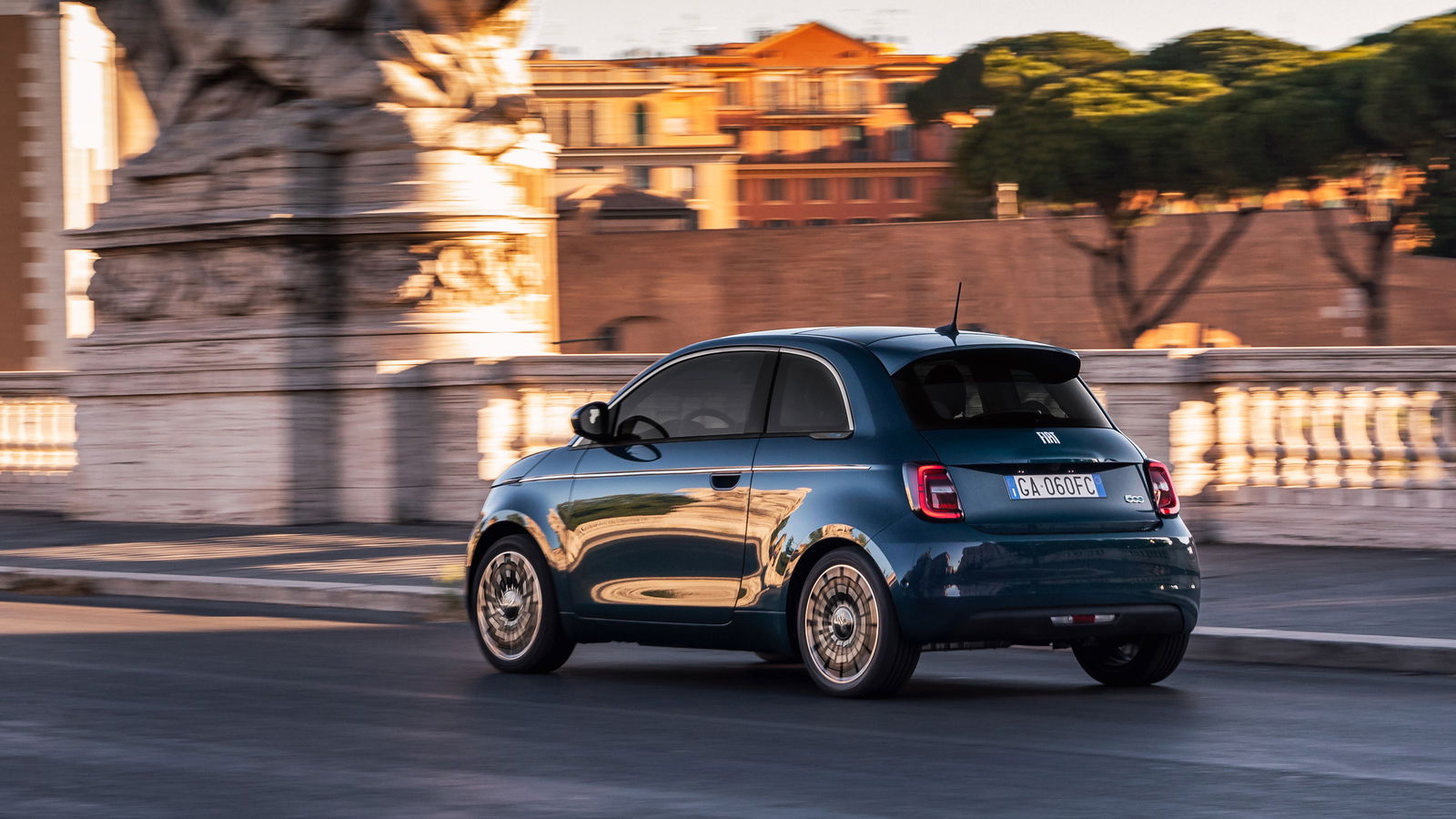 The Fiat 500 Hatchback Has Been Reborn As A £27,000 EV