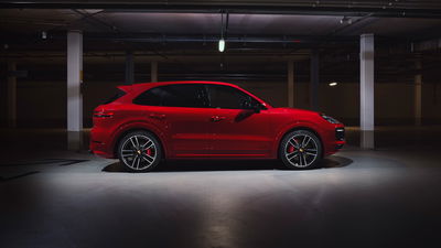 This Is The New V8-Powered Porsche Cayenne GTS