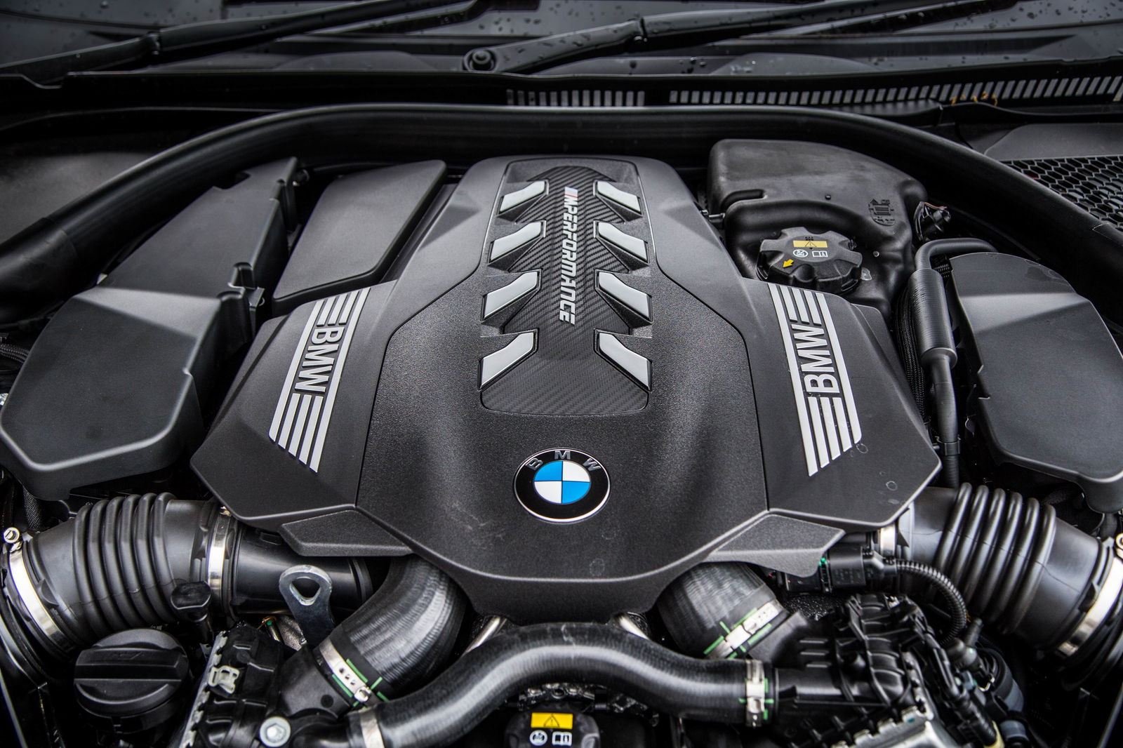 Is The BMW 8-Series Gran Coupe Better With A V8 Petrol Or An I6 Diesel?