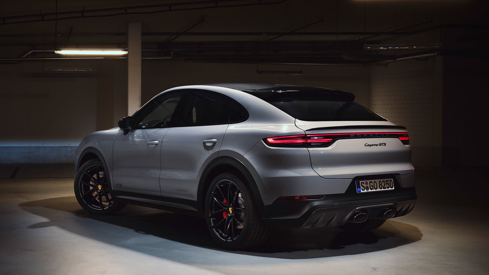 This Is The New V8-Powered Porsche Cayenne GTS