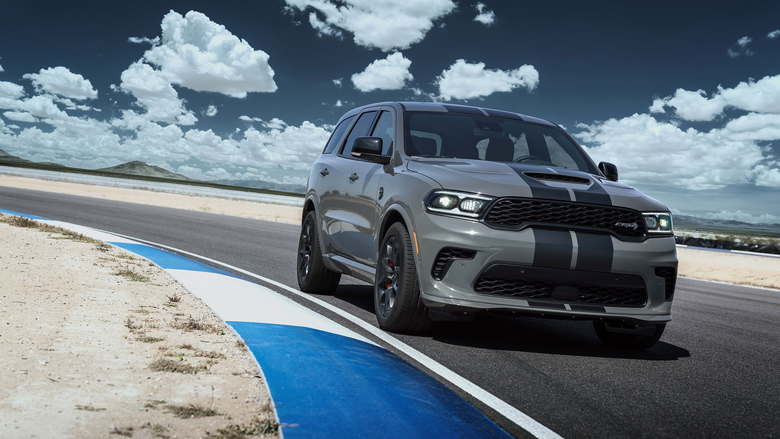 The 703bhp Dodge Durango SRT Hellcat Will Do 0-60mph In 3.5 Seconds