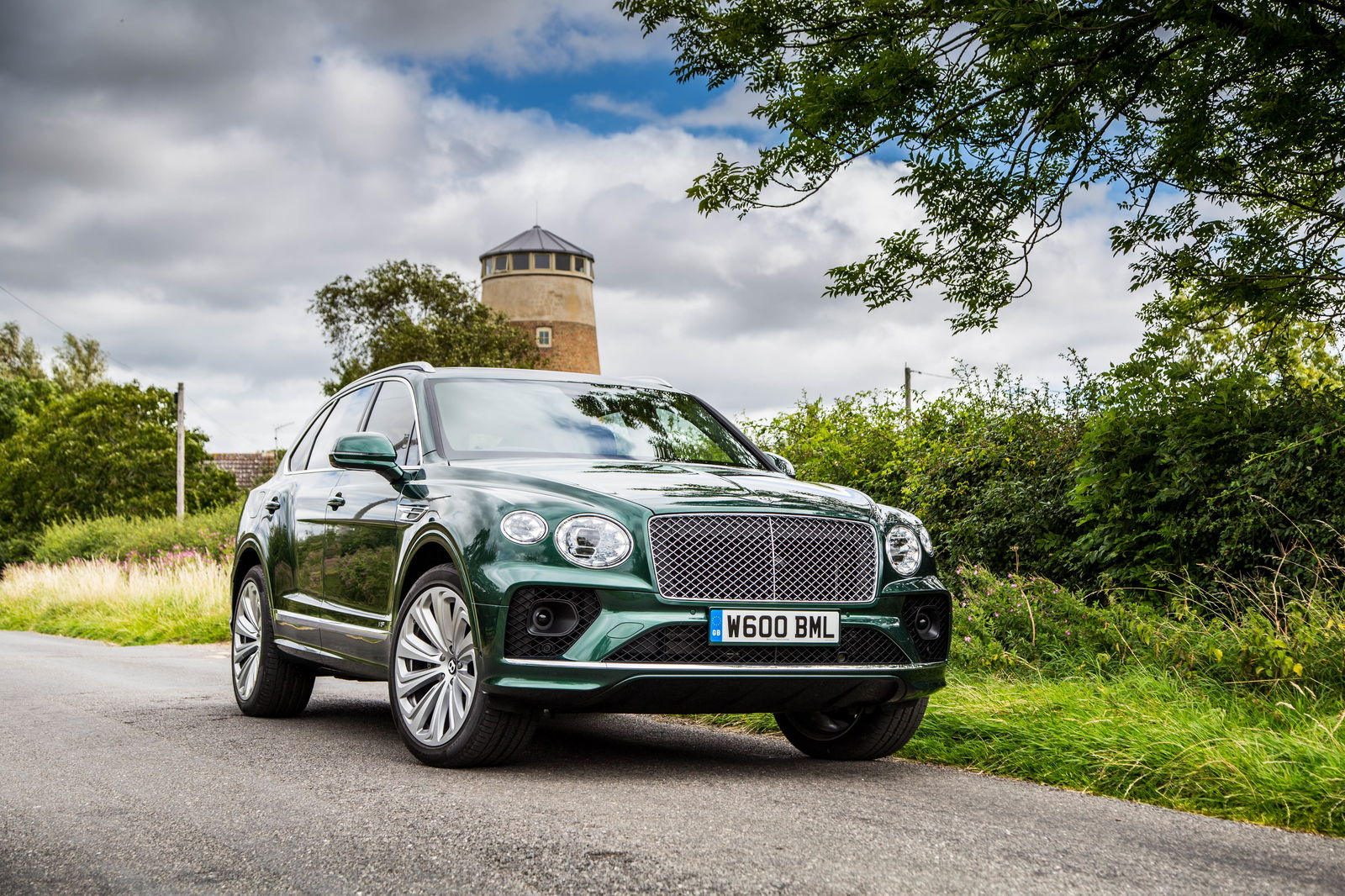 Bentley Bentayga Review: A Leather-Lined Capsule Of Waft And V8 Speed
