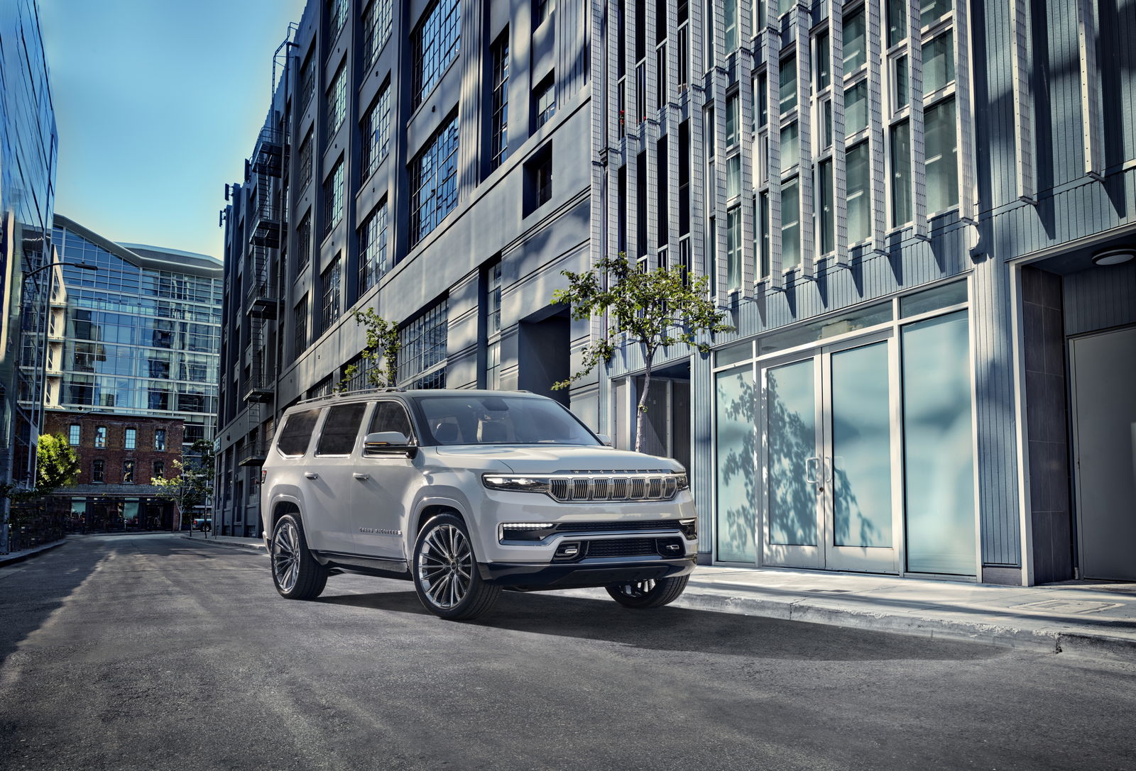 The Jeep Grand Wagoneer Concept Has Seven Screens For Some Reason