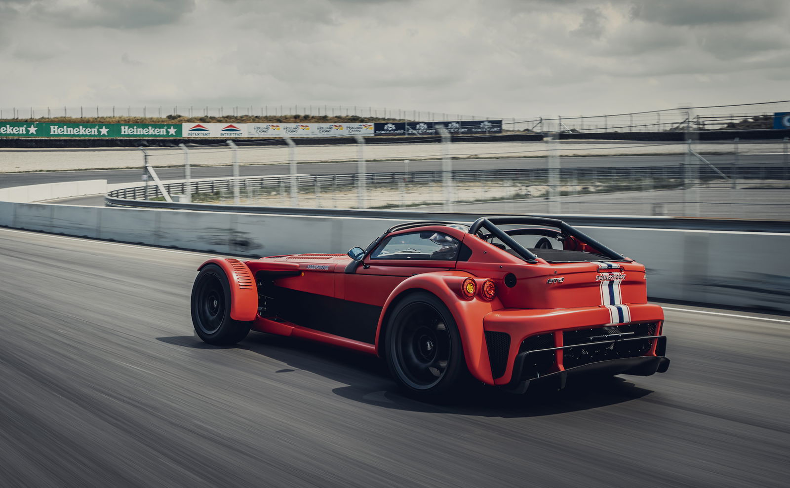 The Donkervoort D8 GTO-JD70R Offers 
