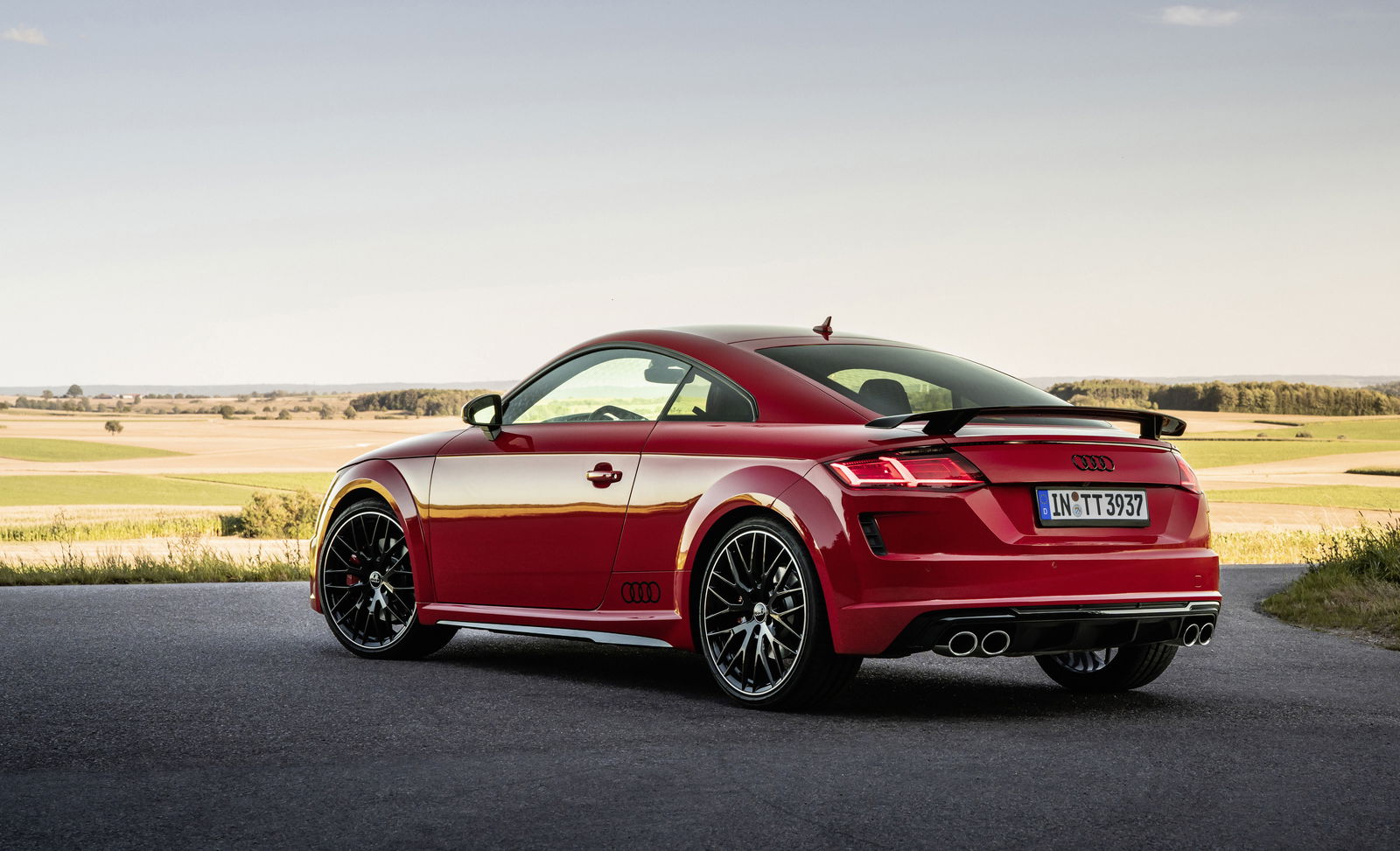 Porsche 911 GT3 Details Confirmed: Double Wishbone Front, N/A Flat-Six, Optional Manual