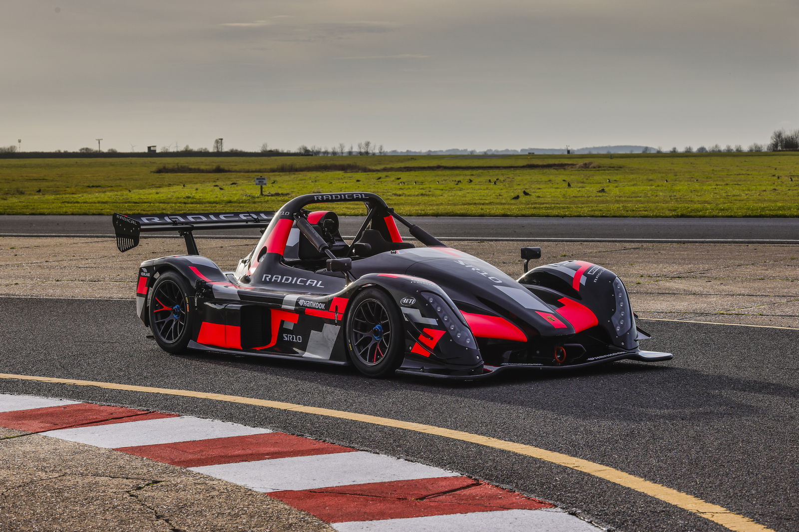 Radical SR10 Review: How 568bhp/Tonne Feels On Track