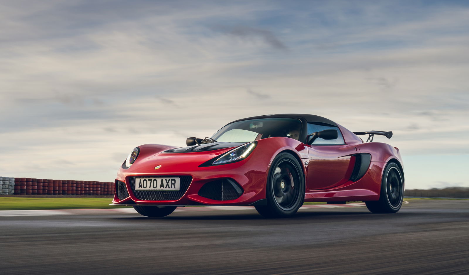 The Lotus Elise And Exige Final Editions Are Here With More Power, Less Weight