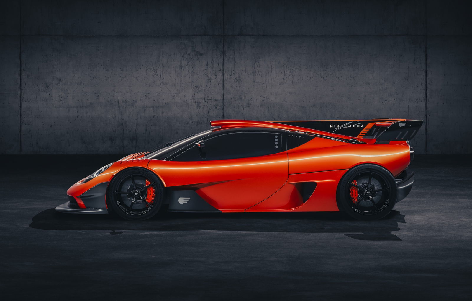825kg GMA T.50s Niki Lauda Lands With 725bhp N/A V12 And Mad Aero