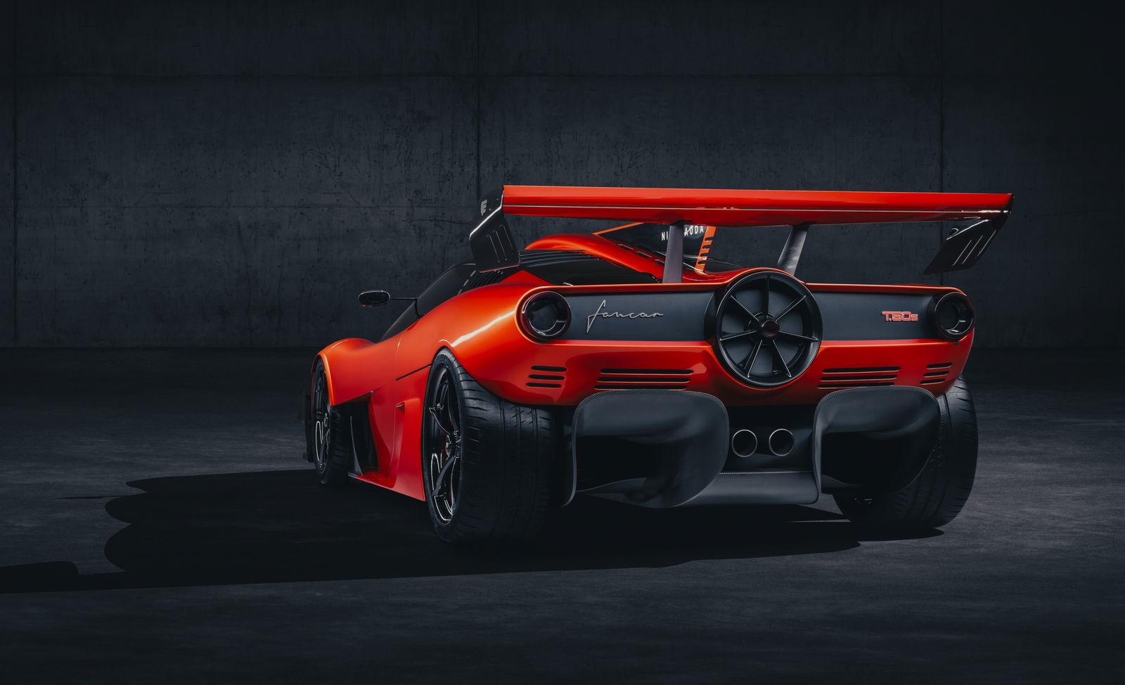 825kg GMA T.50s Niki Lauda Lands With 725bhp N/A V12 And Mad Aero