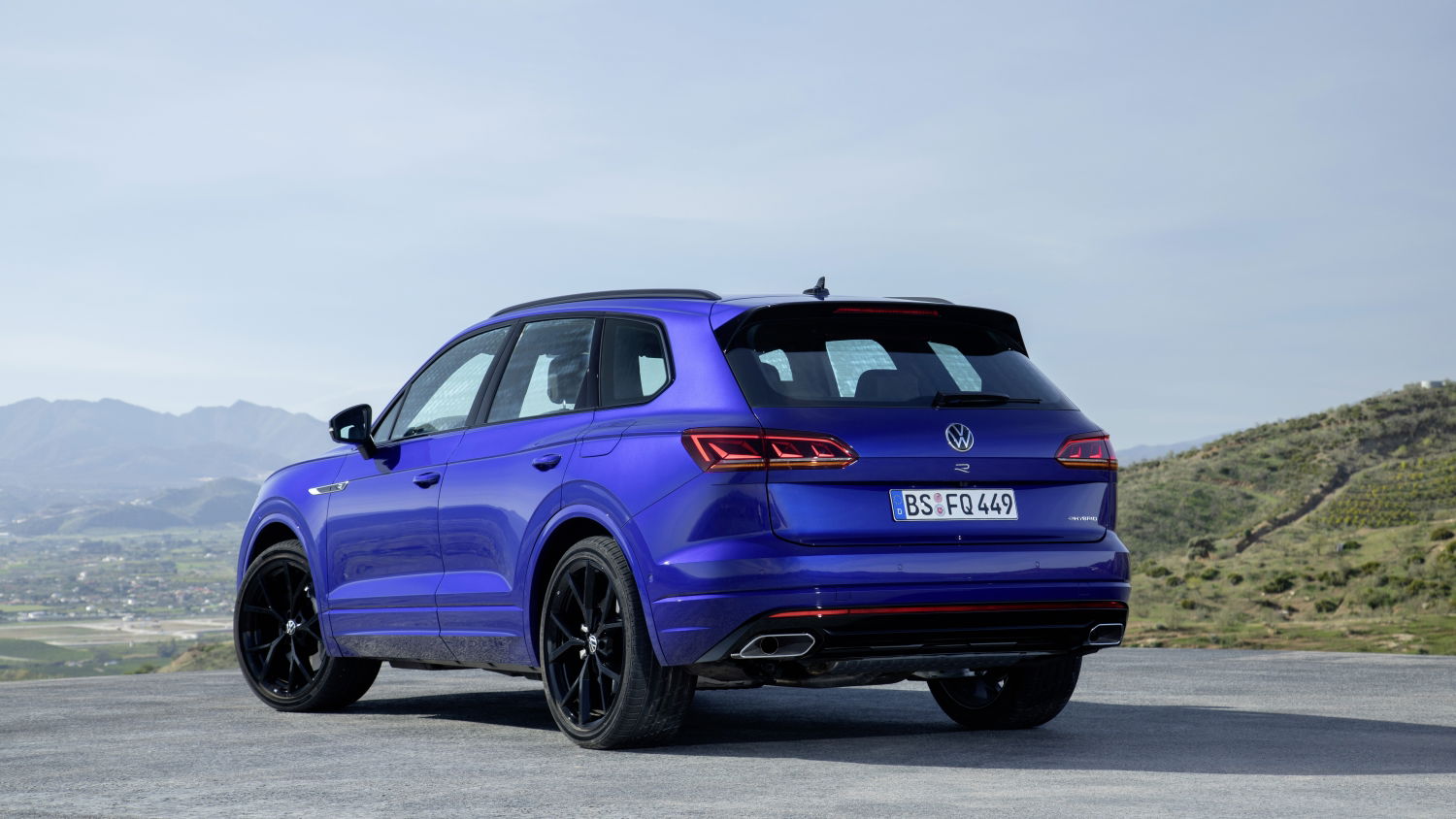 The New VW Touareg R Costs £72k (Which Isn't As Expensive As It Sounds)