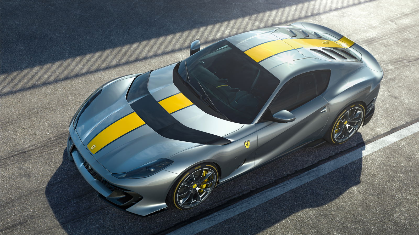 The 818bhp Ferrari 812 Competizione Revs To 9500rpm