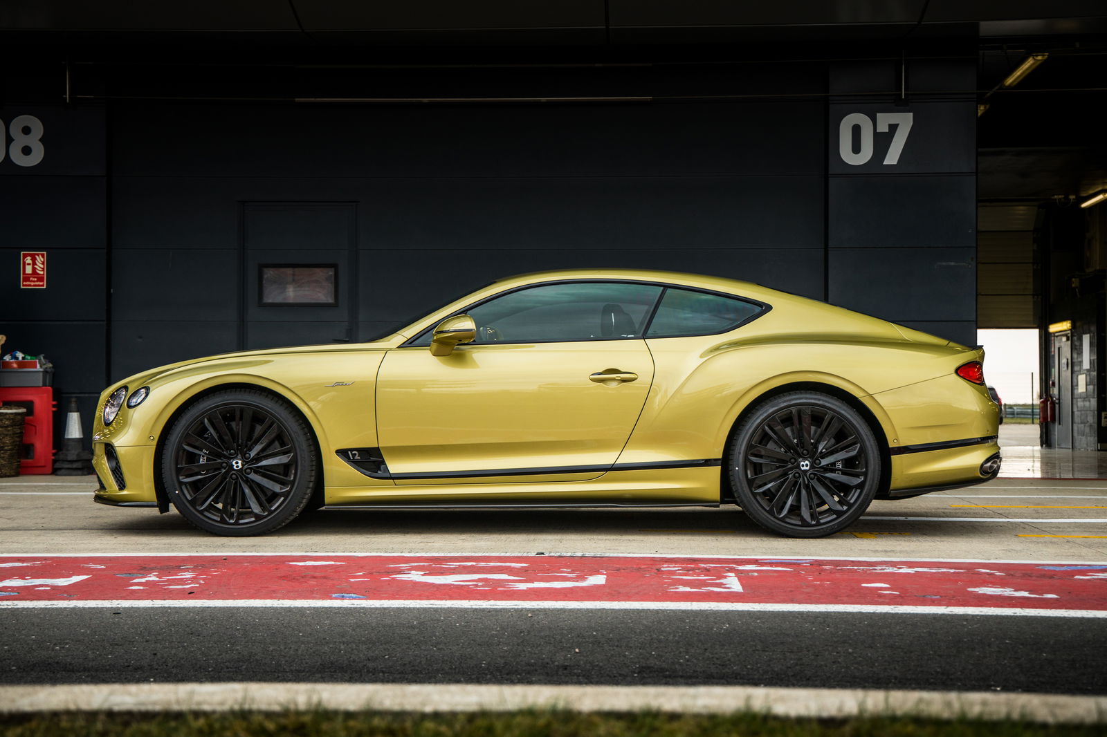 The Bentley Continental GT Speed Is An Unexpected Weapon On Track