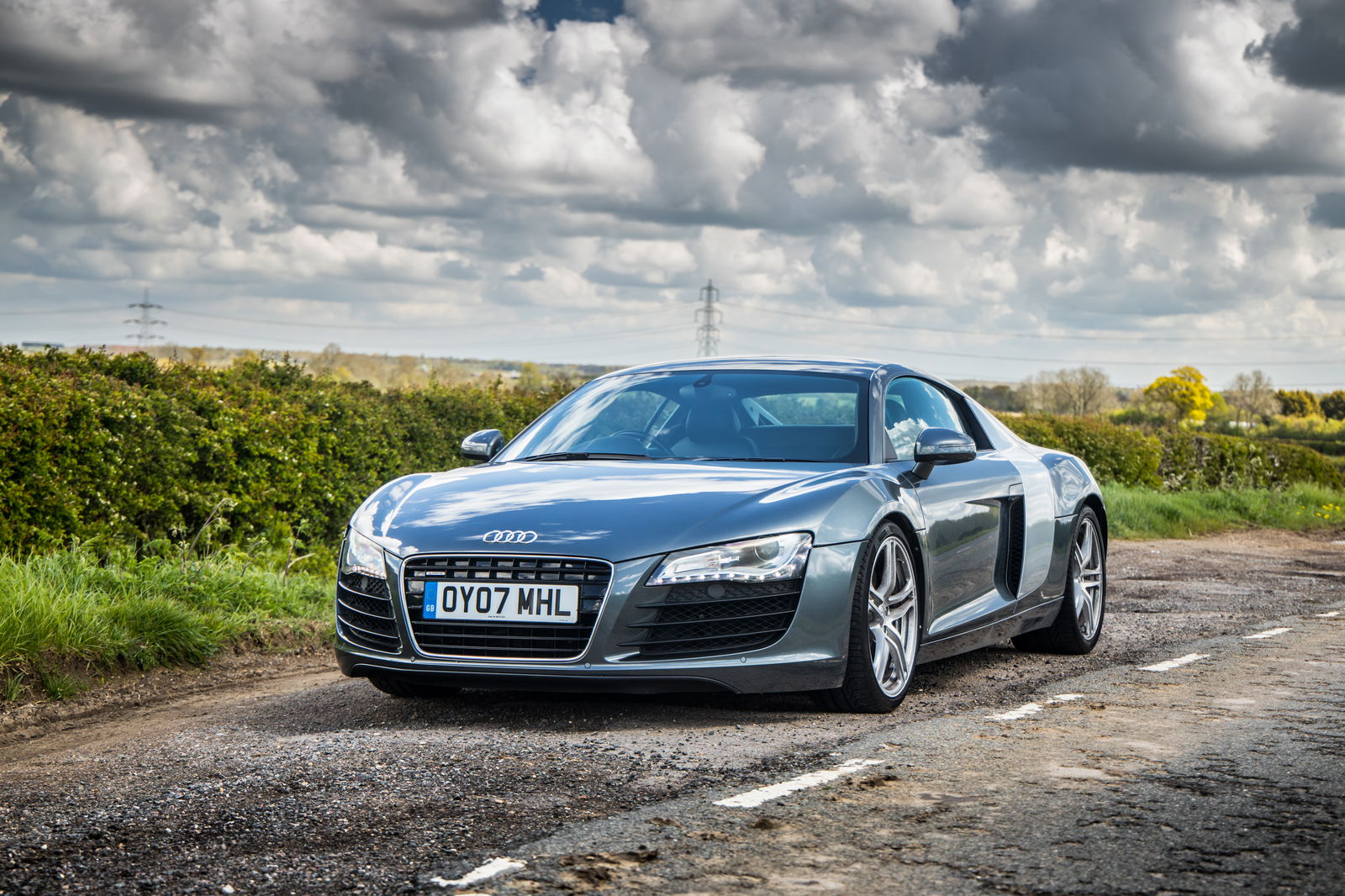 A Gated Manual 4.2 Audi R8 Is More Fun Than Any Modern Supercar