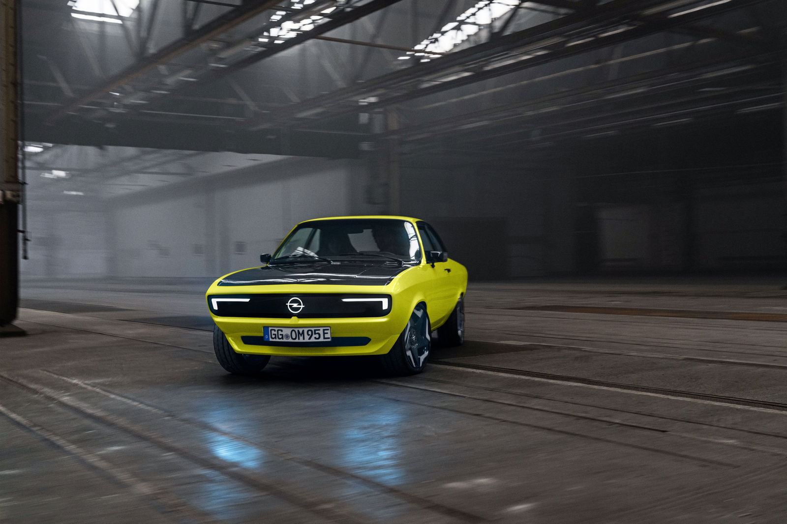 The Opel Manta GSe ElektroMOD Is A Retro EV With A Four-Speed Manual