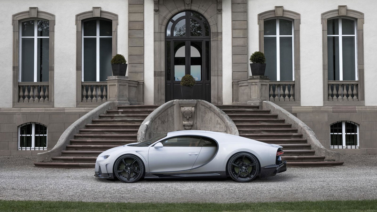 Bugatti Chiron Super Sport Returns With 273mph Top Speed And £2.7m Price Tag