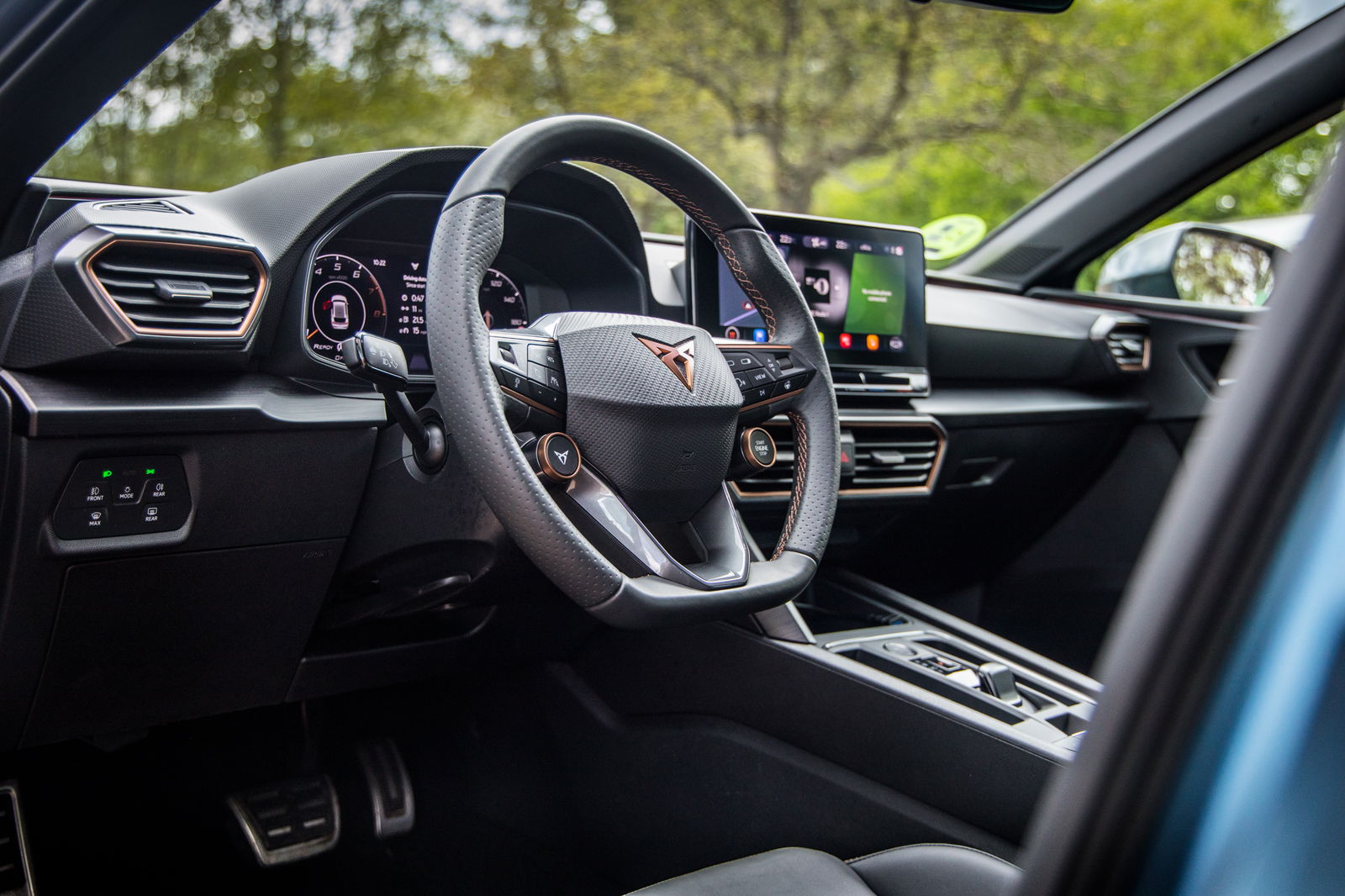 Cupra Leon vs Seat Leon Cupra R: Can The New One Measure Up?