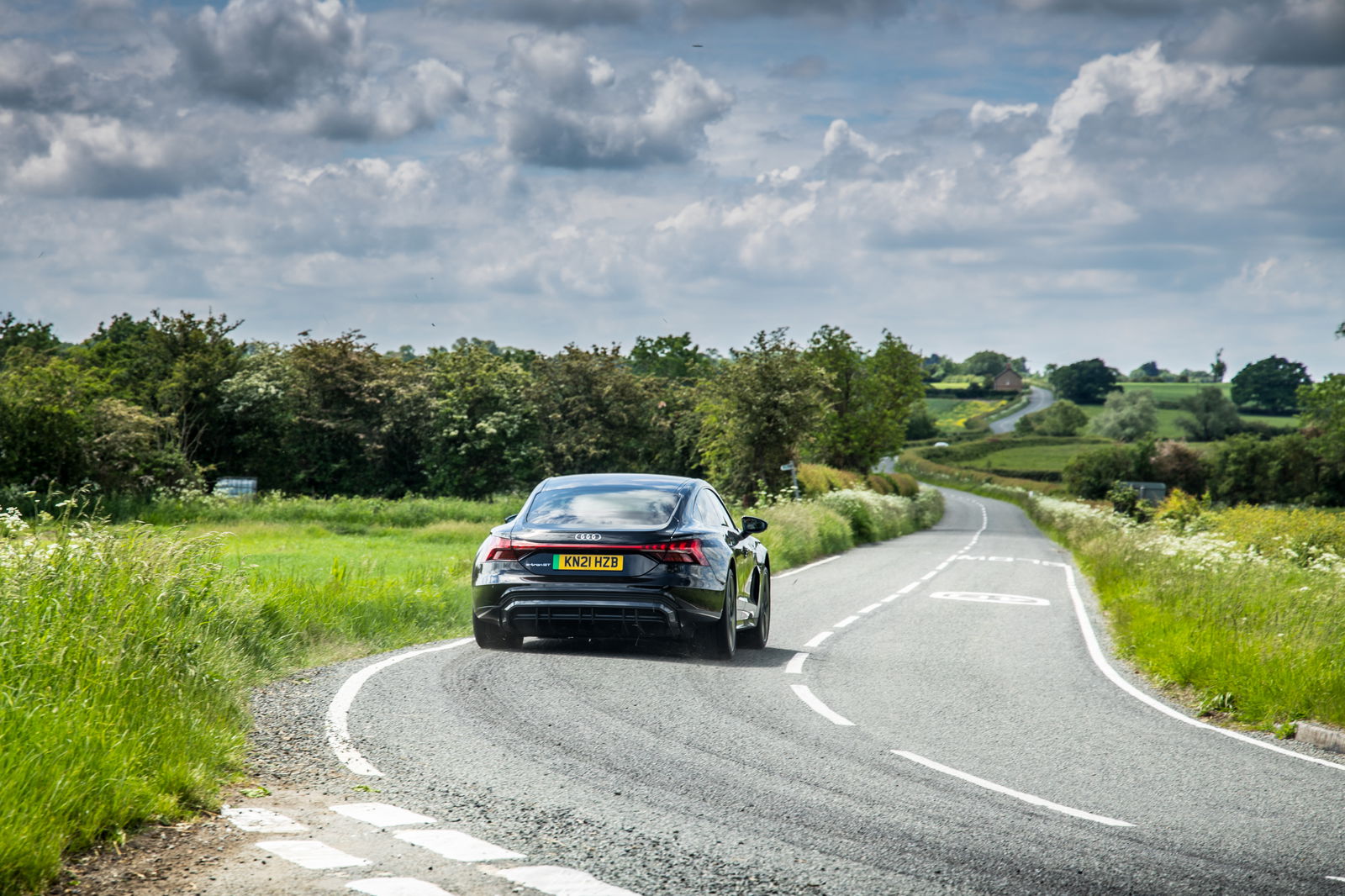 3 Things The Audi E-Tron GT Does Better Than A Porsche Taycan, And 3 It Doesn't