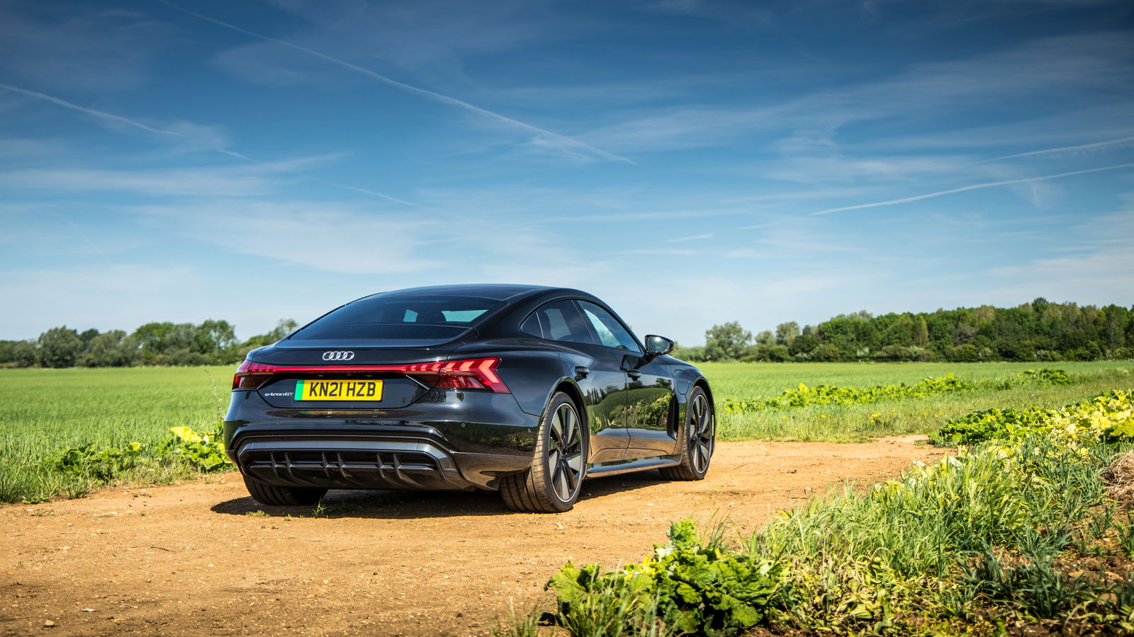 3 Things The Audi E-Tron GT Does Better Than A Porsche Taycan, And 3 It Doesn't