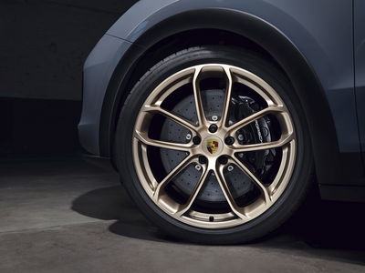 Porsche Cayenne Turbo GT Arrives With 631bhp And 3.3s 0-62mph Time