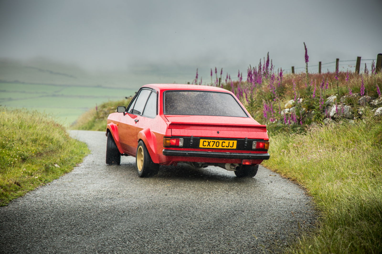 What It's Like To Drive A Brand New Mk2 'Ford Escort'