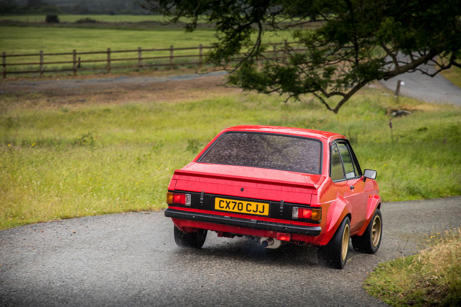 What It's Like To Drive A Brand New Mk2 'Ford Escort'
