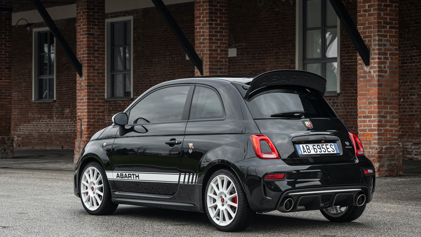 The 'New' Abarth 695 Esseesse Has A Huge Adjustable Rear Spoiler For Some Reason