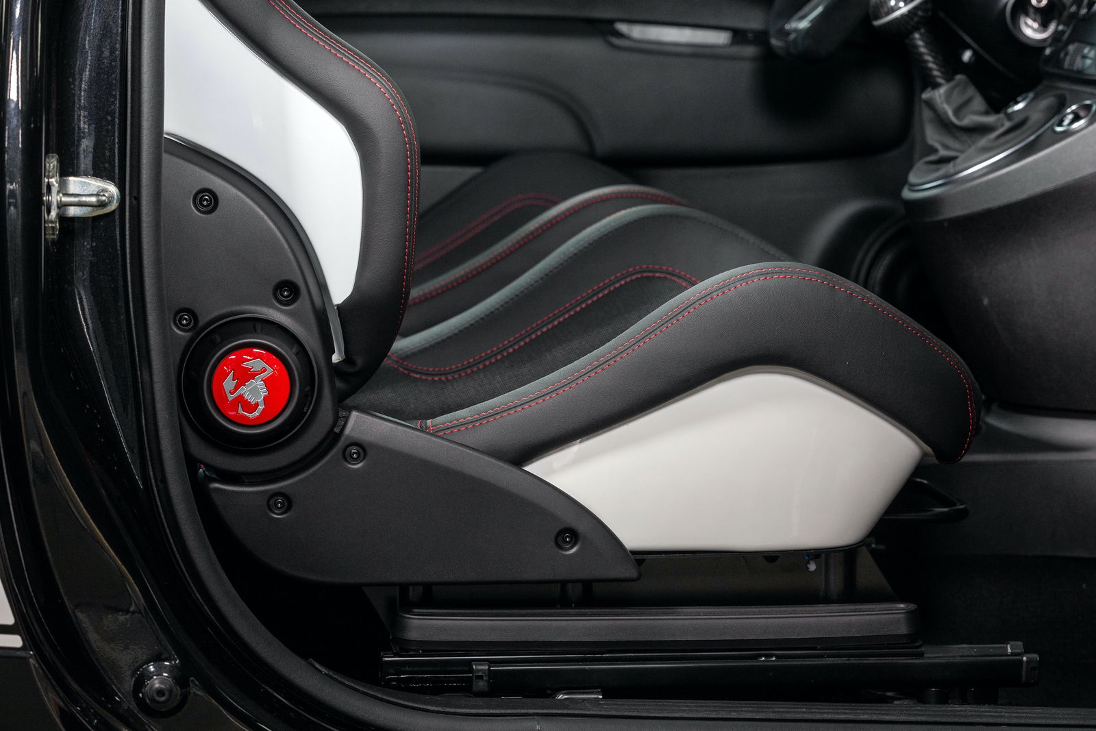 The 'New' Abarth 695 Esseesse Has A Huge Adjustable Rear Spoiler For Some Reason
