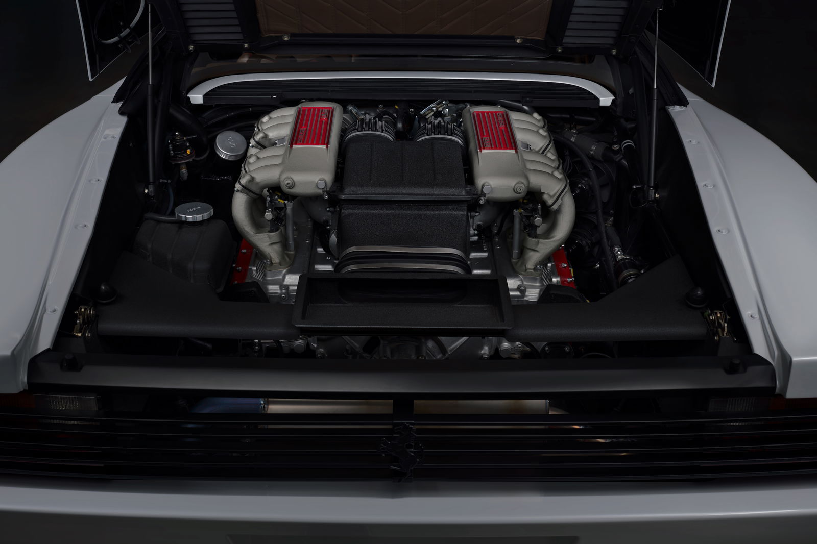 This 503bhp Ferrari Testarossa Restomod Has A 9000rpm-Capable Flat-12