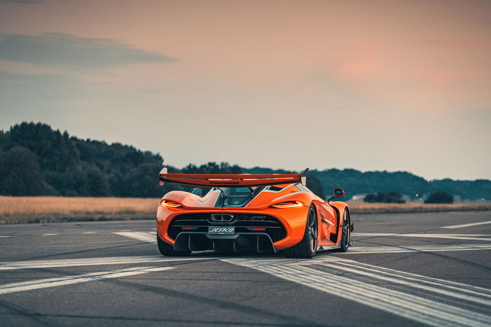 33 Spectacular Car Wallpapers For Desktop And Mobile