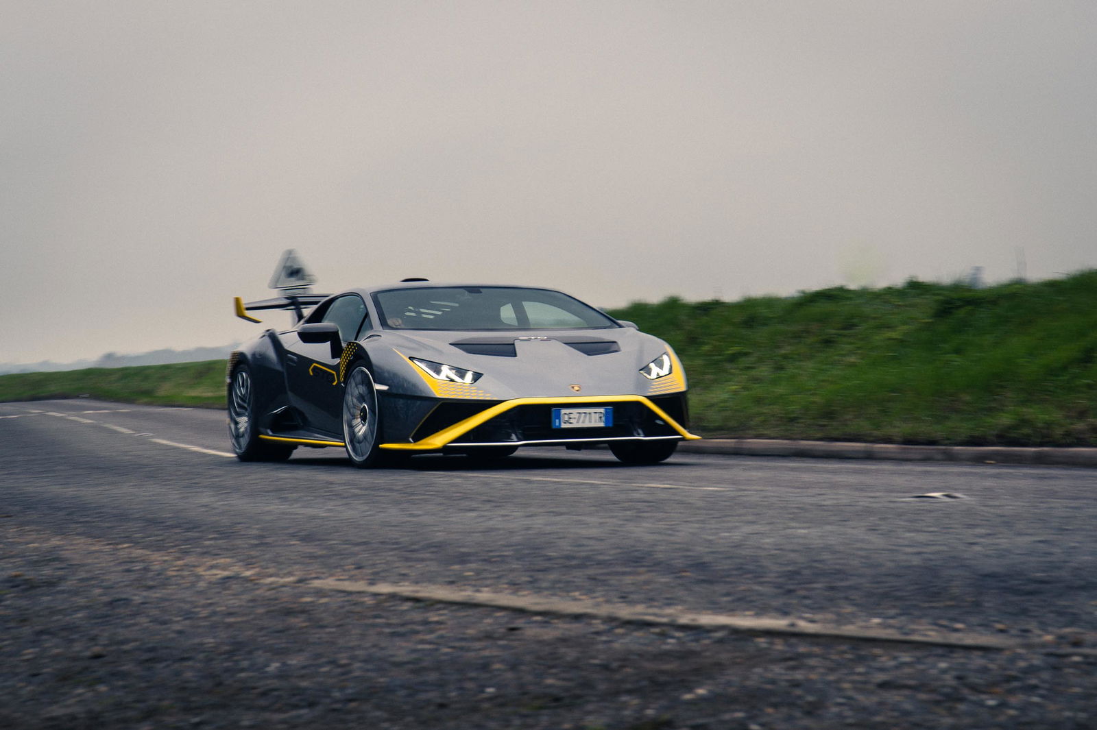 The Lamborghini Huracan STO Is A Noisy, Mildly Terrifying Tribute To Combustion
