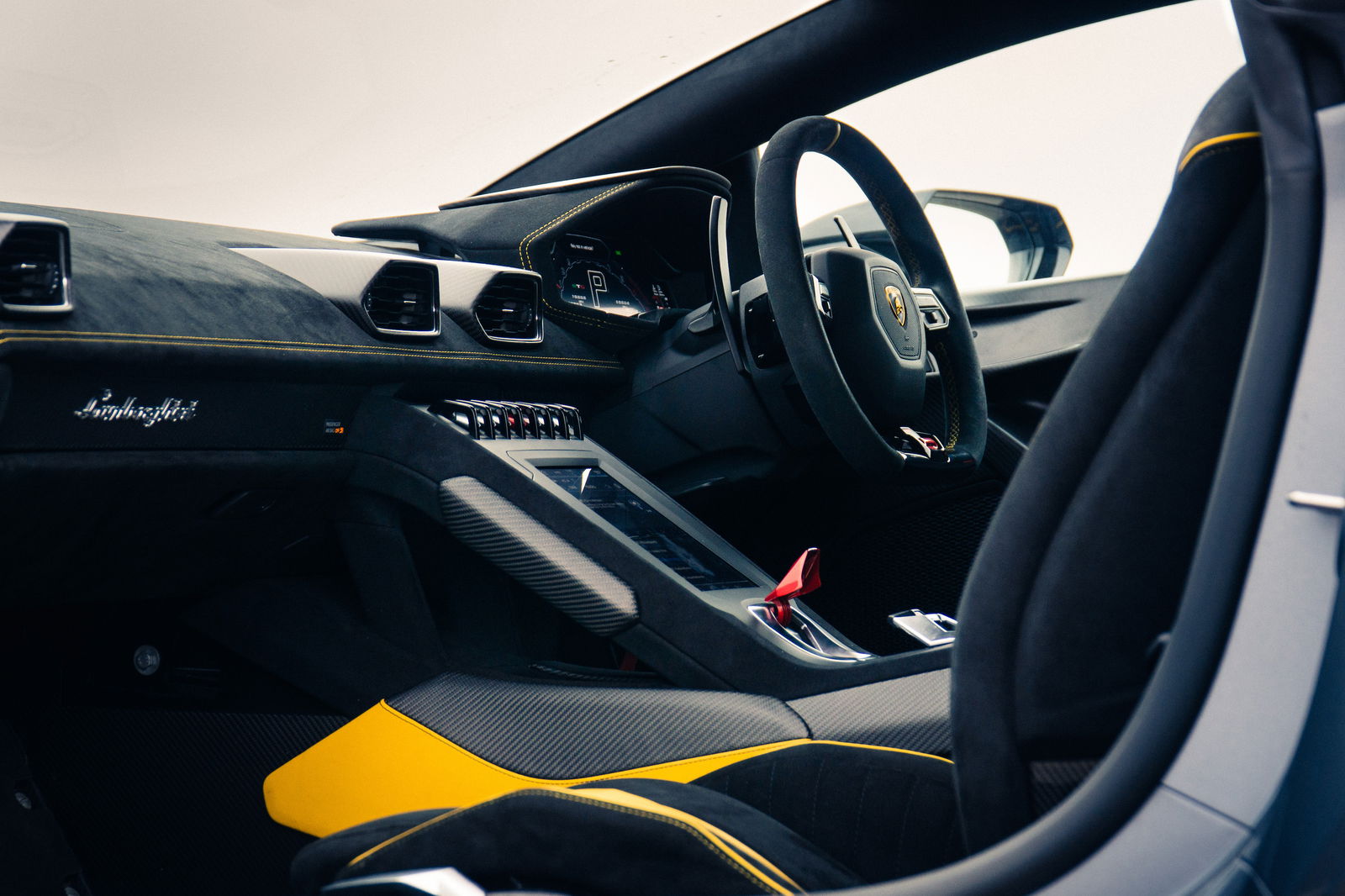 The Lamborghini Huracan STO Is A Noisy, Mildly Terrifying Tribute To Combustion