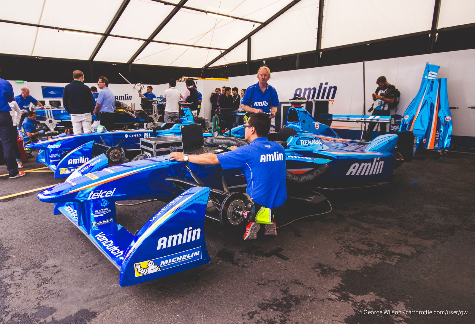 Team Amlin Aguri have an awesome livery. Take note, F1 teams!