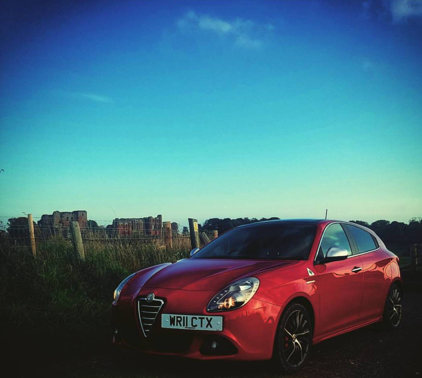 Alfa Romeo Giulietta Cloverleaf Review/Comparison with 2.5 Focus ST